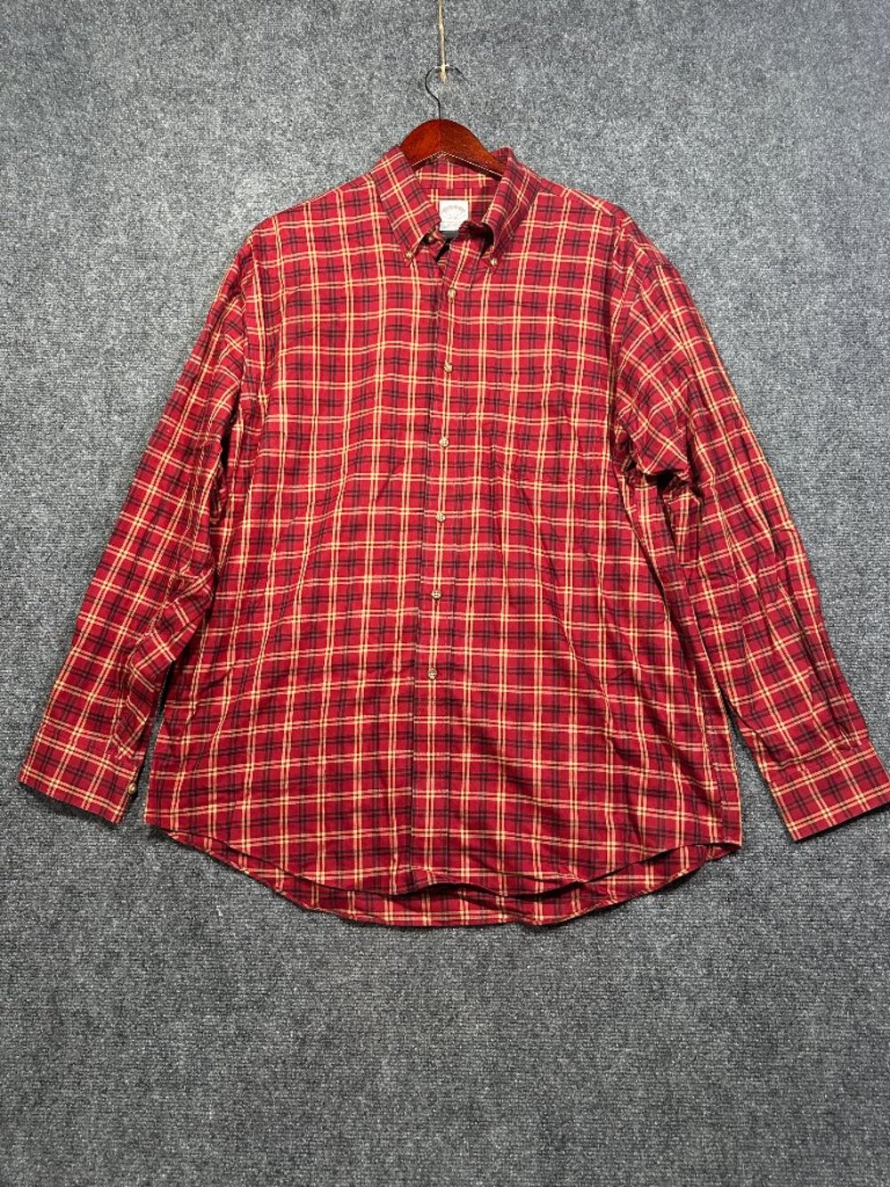 Brooks Brothers Shirt Mens Large Button Down The Original Polo Red Plaid Non Iro